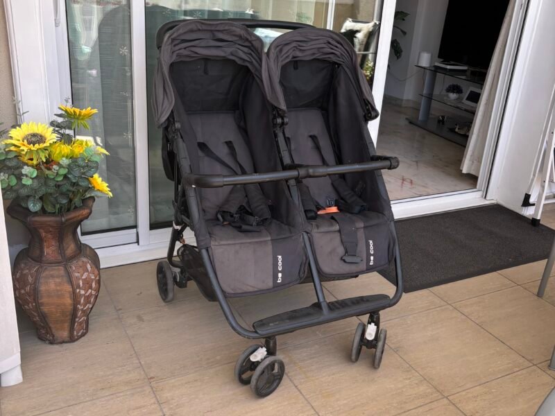 Twin baby stroller